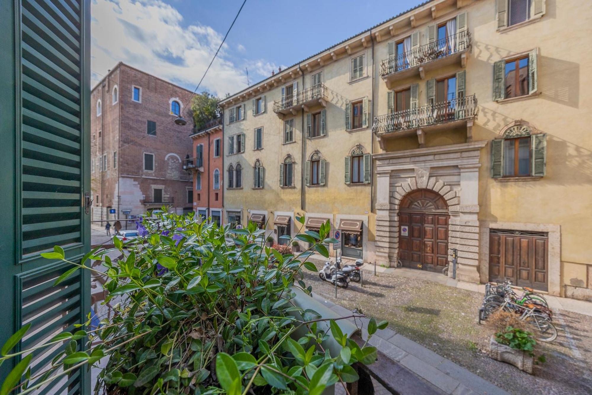 Domus Largo Pescheria Verona Buitenkant foto