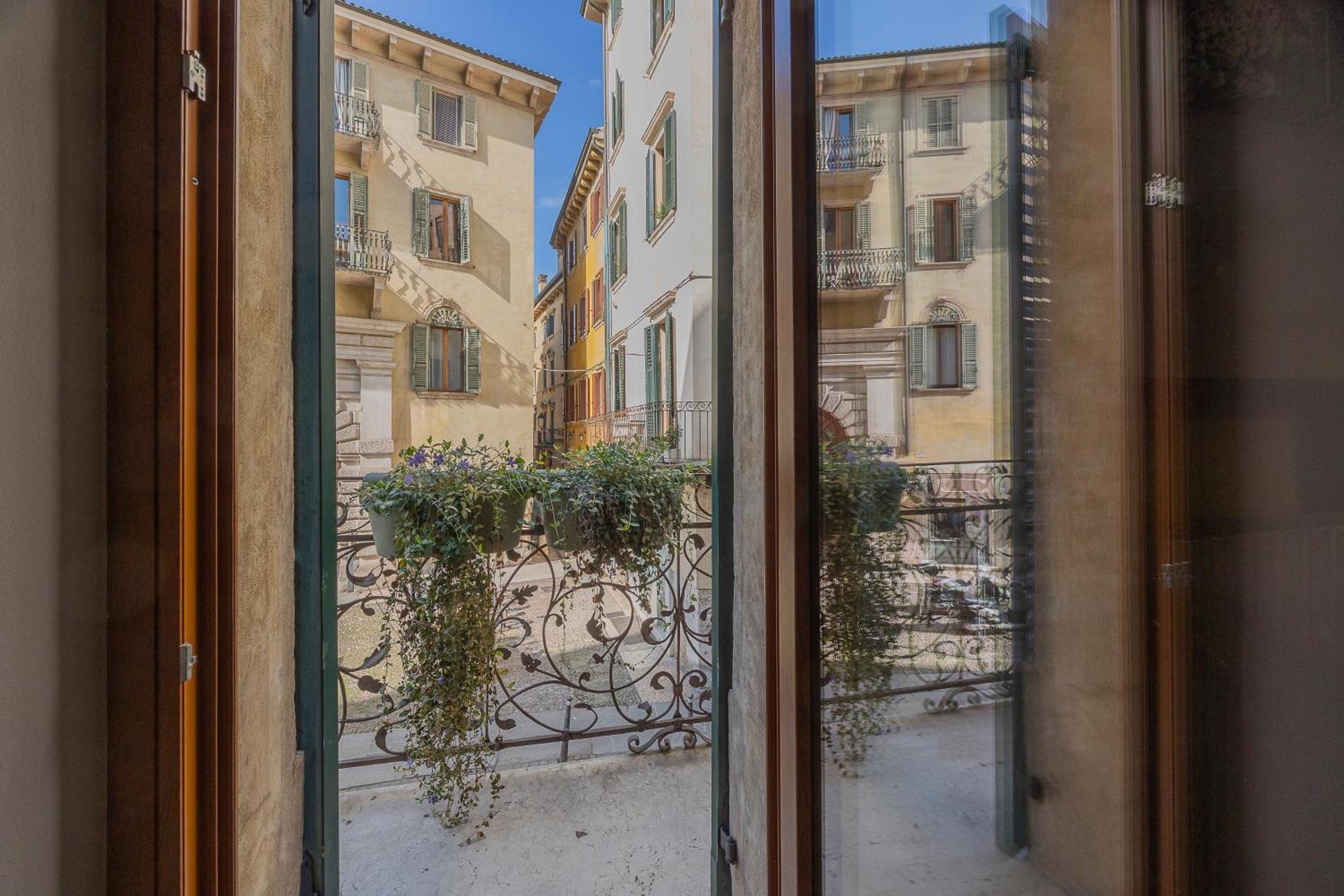 Domus Largo Pescheria Verona Buitenkant foto